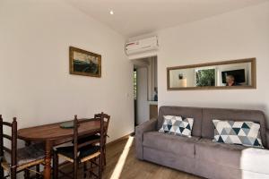 Cap Antibes à 400 m des plages