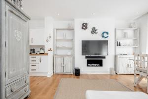 The white home near Kensington high st