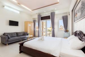 Nina Home- De Tham St