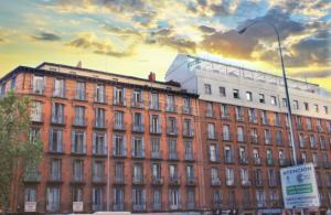 Metropolitan Atocha - Объекты без категории в городе Мадрид