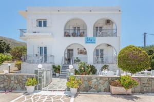 John's Rooms & Studios Paros Greece