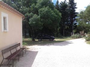 Sejours chez l'habitant La Clastre location d'un studio avec piscine et clim pres d'Uzes : photos des chambres