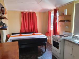 Golden Mt Rest on James