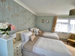 Twin Room room in St. Georges House