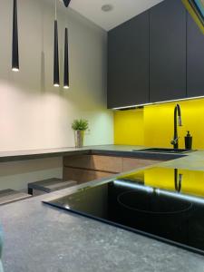 Aleksandra 3 - Yellow