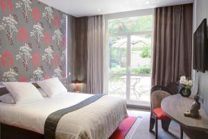 Hotels Best Western Premier Le Patio des Artistes Wellness Jacuzzi : photos des chambres