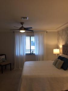 Apartment with Pool View  room in Beach Aqualina Apartments