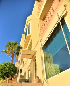 Emerald Apartment Halepa