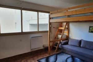 Appartements studio cabines 6 couchages 150 m de la plage et a quelques secondes des commerces wifi gratuit : photos des chambres