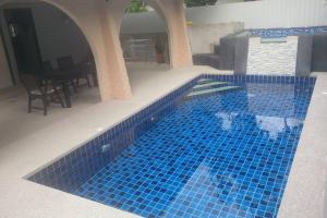 Villa Rose with Private Pool and Jacuzzi 100m to beach