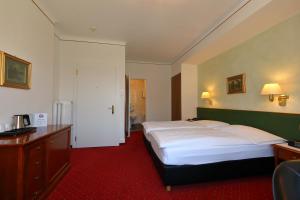 Double or Twin Room with Lake View room in Soldanella