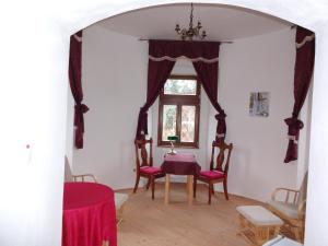 Kaštieľ Biela Dáma a Čierny Rytier