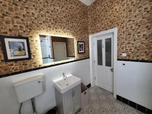 Apartment 6 Rowntree House