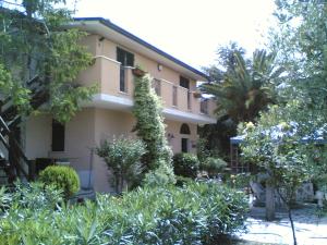 Triple Room room in Bed&Breakfast Giardino Agritourist