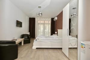 King Room with Balcony room in Casa Golopența