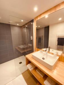 Hotels Hotel Ile de Lumiere : photos des chambres