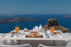 Tholos Resort Santorini Greece