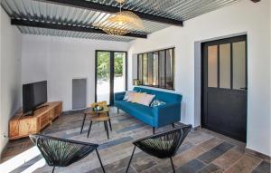 Maisons de vacances Beautiful Home In La Garde Adhmar With Wifi : photos des chambres