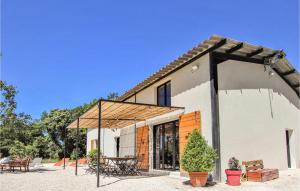 Maisons de vacances Amazing Home In La Garde Adhmar With Wifi, Private Swimming Pool And Outdoor Swimming Pool : photos des chambres