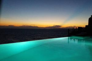 Villa stoneflower with breathtaking sunsets Kea Greece