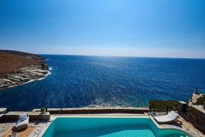 Villa stoneflower with breathtaking sunsets Kea Greece