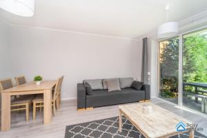 Apartment for 10 with garden and parking