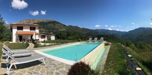 360 views, private infinity pool, Pisa, Lucca, Florence, large garden