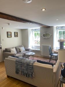 Monmouth House Apartments, Lyme Regis Old Town, dog friendly