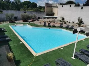 Hôtel Le Floreal - Villedubert