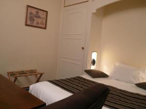 Hotels Hotel Du Croise : photos des chambres