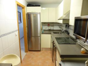 Apartamento con terraza, garaje y piscina a 350m playa