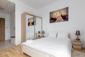 Wola Chic Studios by BookingHost