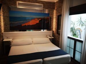 Economy Double or Twin Room room in Hostal Costa De La Luz