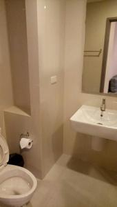 The Base Central Pattaya By He