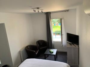 Hotels Le Melchior : Chambre Double - Vue sur Piscine