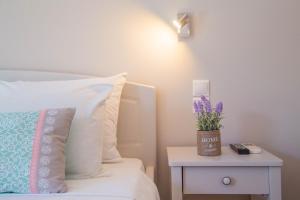 Theodora Rooms Poros-Island Greece