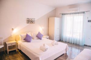Theodora Rooms Poros-Island Greece