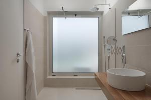 Double Room with Pool View room in Monvidal Residence