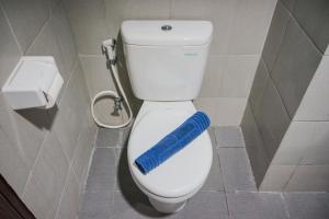 Minimalist Studio Bintaro Icon Apartment near British School By Travelio