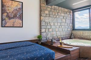 Jacuzzi - Flexible SelfCheckIns 20 - Zagreb - Luxury - Garage - Smart - Brand New - Apartments Repinc