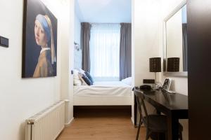 Small Double Room room in Quentin Amsterdam Hotel