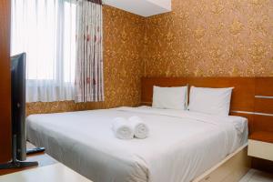 Fully Furnished and Spacious 2BR Maple Park Sunter Apartment By Travelio