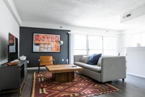 Apartment room in WanderJaunt - Barton Hills Apts