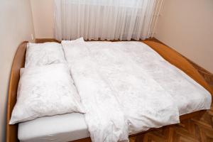 LOVELY ONE BEDROOM APARTMENT