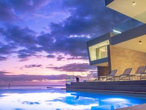 CHALET 95, Lujo y Piscina Infinity