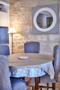 Appartements Elegant appartement tout confort avec climatisation dans le centre historique de ST Emilion : photos des chambres