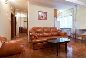 Двушка Печерск