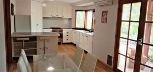 Treetops Hideaway Albury