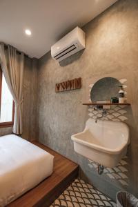 Hidden Garden Hostel