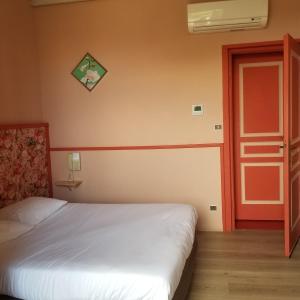 Economic Double Room room in L'Hôtel du Terreau Logis de France